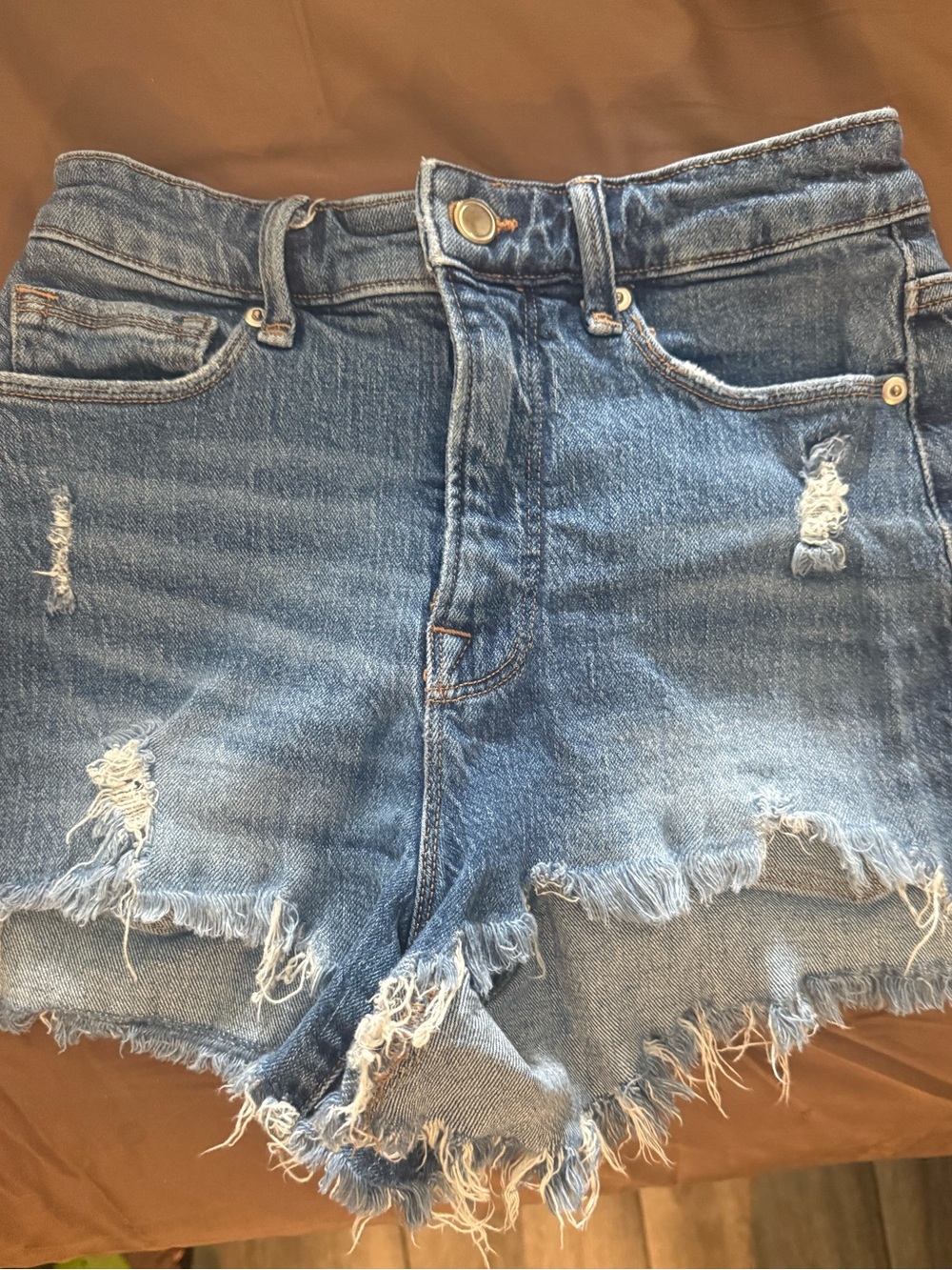 Good America cutoff denim shorts